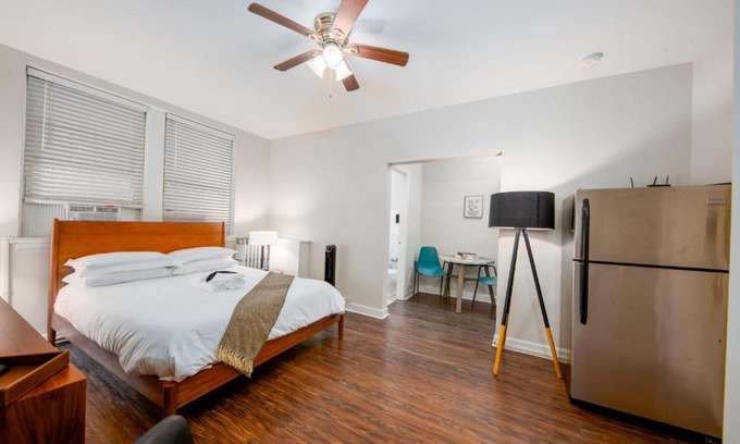 Hyde Park Apartment | FRONTDESK Relaxing Studio Apt near Jackson Park
