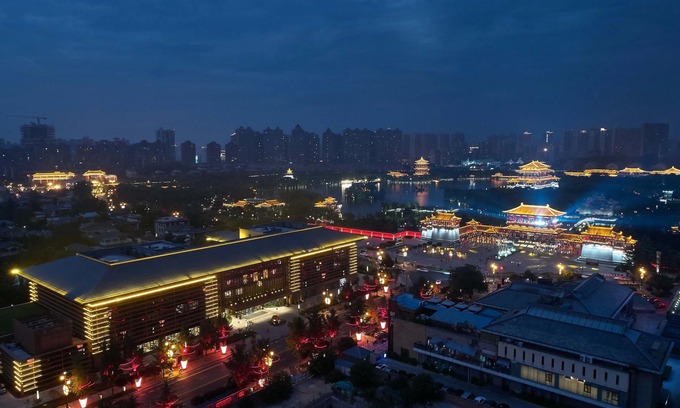 Yanta Qu Hotel | Fu Rong Ge Hotel