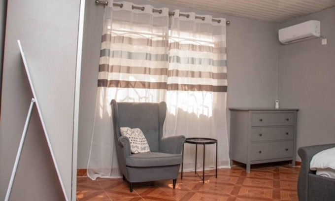 Freetown House | Fully Aircondition 3Bed Villa- A/c- WiFi- Hotwater