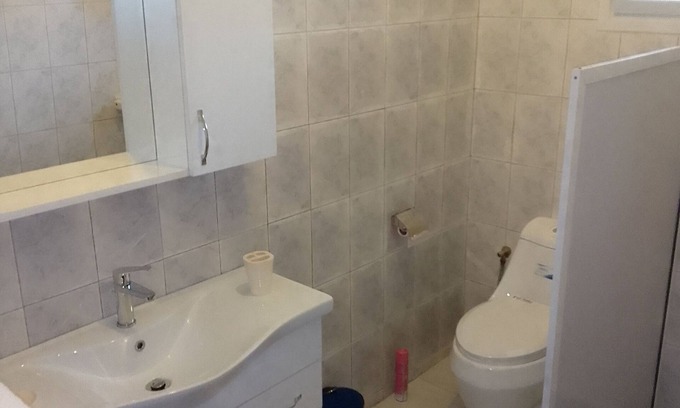 Nianing Apartment | Fully equipped ground floor villa 400 metres from the beach
