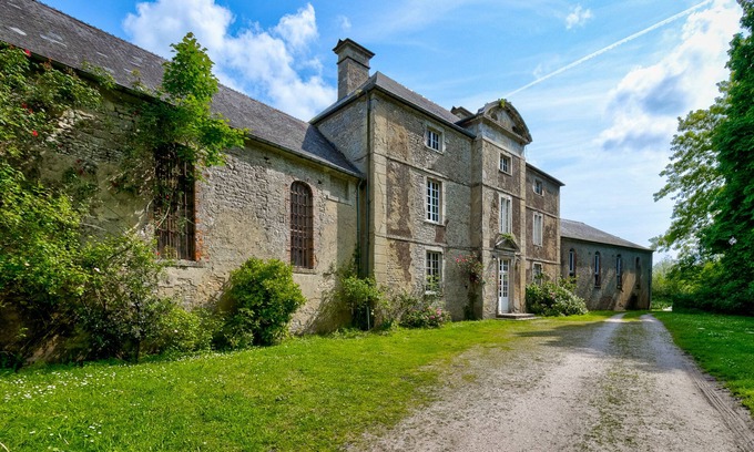 Picauville House | Fully renovated 17th-century manor house, ideal for a group of friends.