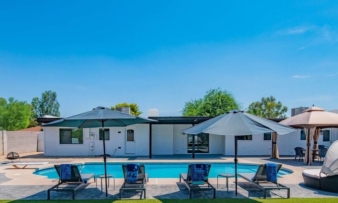 Rancho Saguaro House | Fun 4 BR w/many outdoor activities & large pool