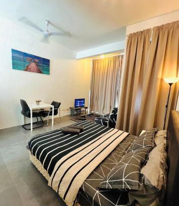 Damansara Perdana Apartment | Furr Empire Damansara studio free netflix wifi