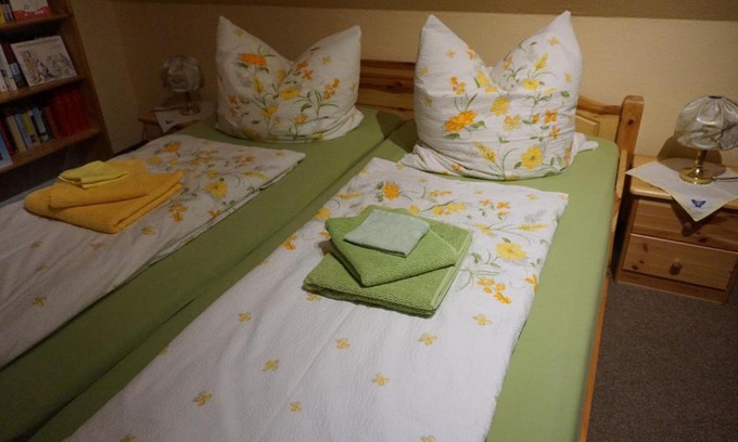 Buhlau/Weier Hirsch Bed & Breakfast | Gästezimmer Charlotte