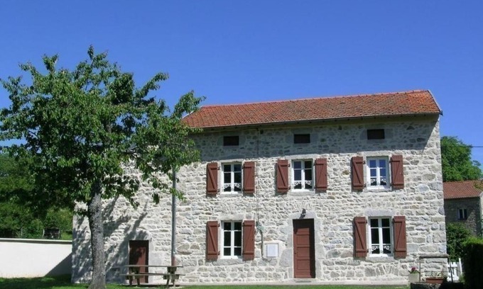 La Guillermie House | Gîte familial avec jardin, proche de Vichy, 4 chambres, draps inclus, animaux acceptés - FR-1-489-188