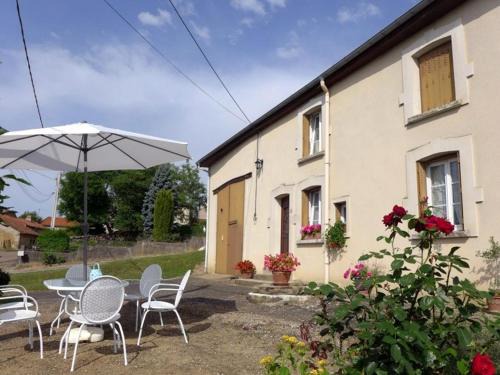Chaumont-la-Ville House | Gîte rénové avec charme, garage et vélos à disposition - FR-1-611-36