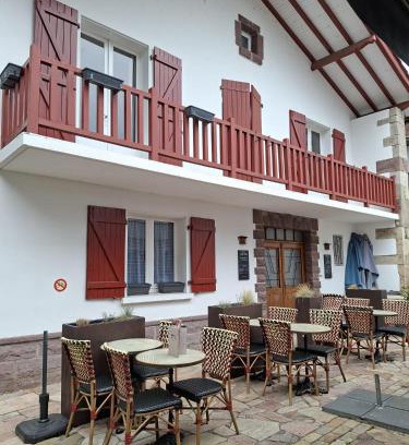 Saint-Etienne-de-Baigorry Bed & Breakfast | Gîte Restaurant chez Maritxu