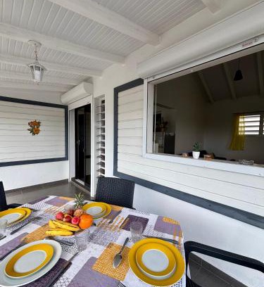 Anse-Bertrand House | Gîte Tournesol - À 2 min de la plage et du bourg
