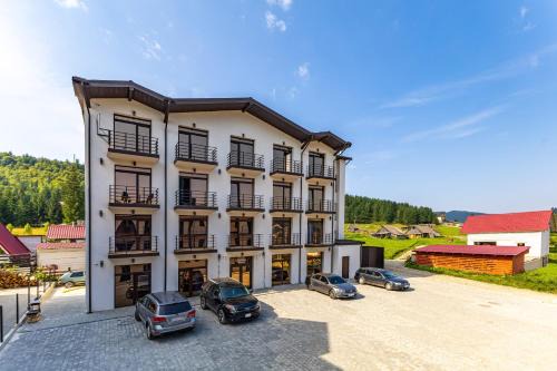 Bukovel Apartment | GARDA - Breakfast included in the price Restaurant Free Parking Mountain view Kitchen in the apartment separate entrance