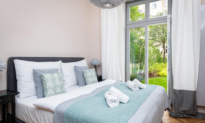 Vinohrady Apartment | Garden Suites Residence by TKC