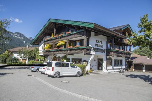 Bichl Apartment | Gasthof-Appartements Vroni - Chiemgau Karte