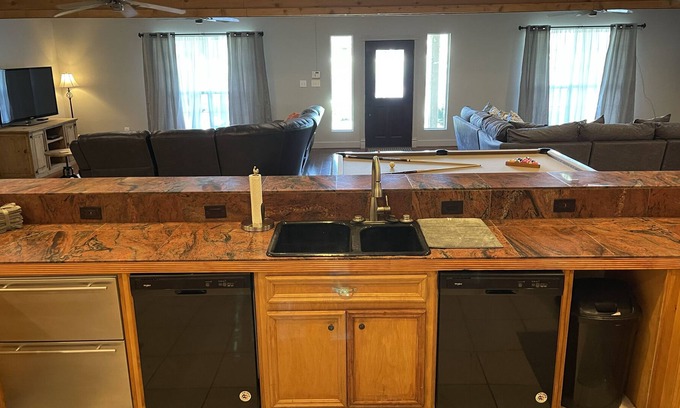 Conroe House | Gated hidden Oasis on 22 acres just minutes from Lake Conroe