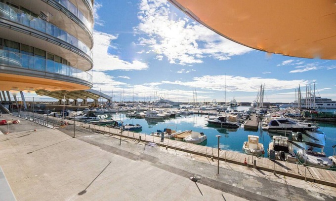 Genoa Apartment | Genoa East Waterfront DeLuxe Flat