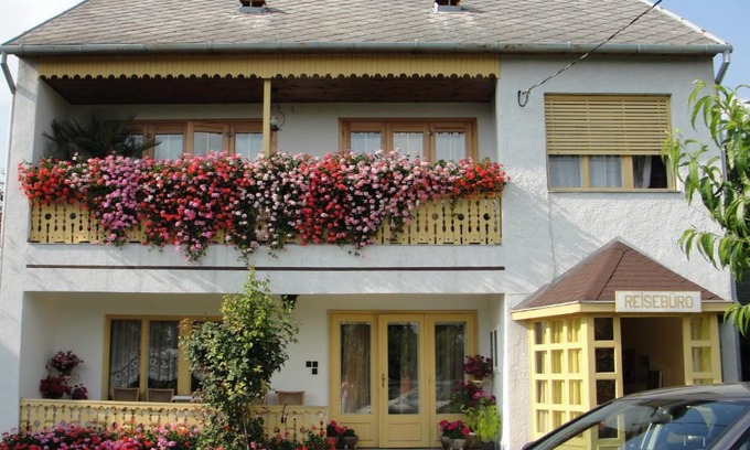 Vonyarcvashegy House | Gerania ház