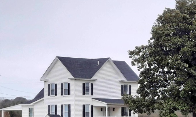 Cape Charles House | Get Away From It All With 4 bedrooms and Two Full Baths