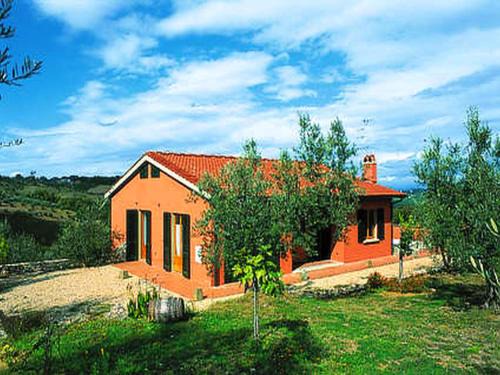 San Pietro in Bossolo House | Getaway Amidst Vineyards