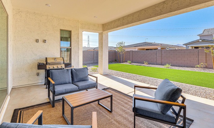 Avondale House | Getaway w/ Fenced Yard: 4 Mi to Phoenix Raceway