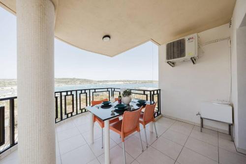 Għadira Apartment | Ghadira Bay 2bed With Seaviews By Homely!