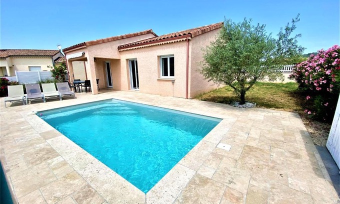 Vallon-Pont-d'Arc Villa | GITE CESAR 6p, 3ch, piscine privée, terrain privé clos, terrain de pétanque