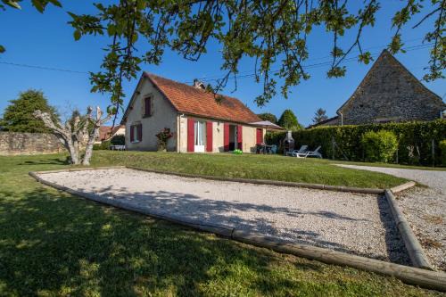 Saint-Andre-dAllas House | Gite La Salamandre