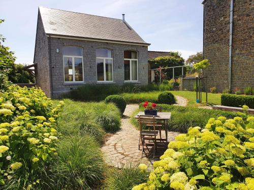 Houyet House | Gite Li School