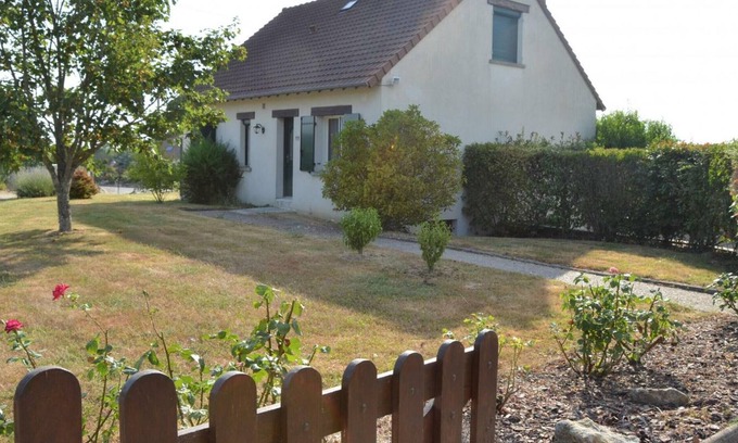 Pouille Cottage | Gite Pouillé, 4 bedrooms, 10 persons