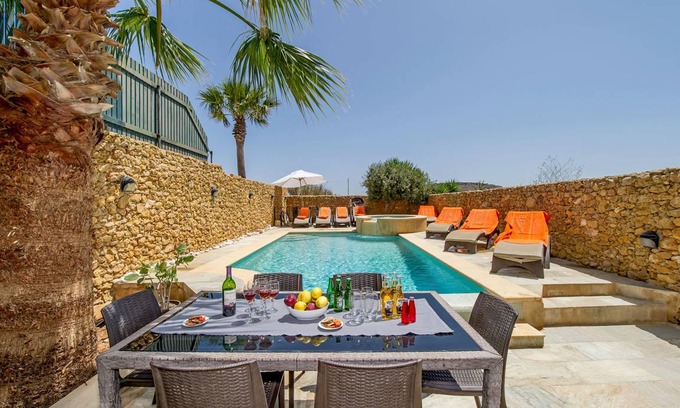 Ghasri Apartment | Gladjola Holiday Home