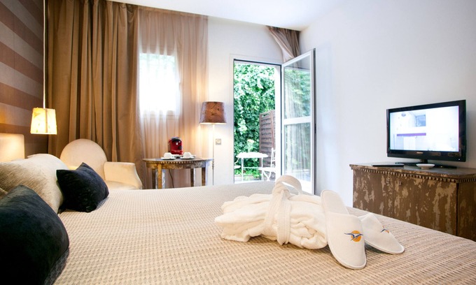 Palomas Hotel | Globales Acis & Galatea