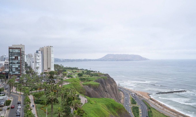 Santa Cruz Apartment | GLOBALSTAY. Ocean View Apartments. Pool. Gym