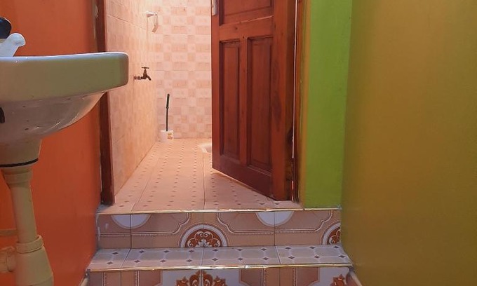Bamburi Apartment | Gloria's place studio