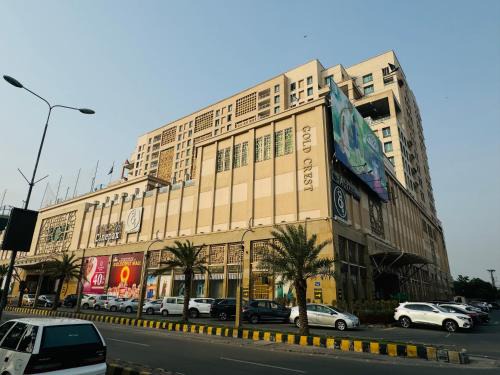 Lahore Hotel | Gold Crest Presidential Family Apartments-DHA Lahore Phase 4
