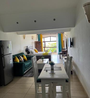 Diani Beach Apartment | Golden Beachfront Studios Diani