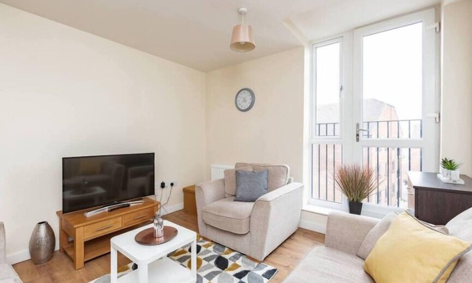 Maidstone Apartment | Golden Heights 8