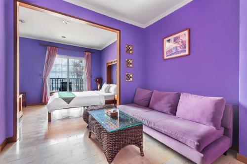 Big Beach Bed & Breakfast | Golden Ocean Azure Hotel
