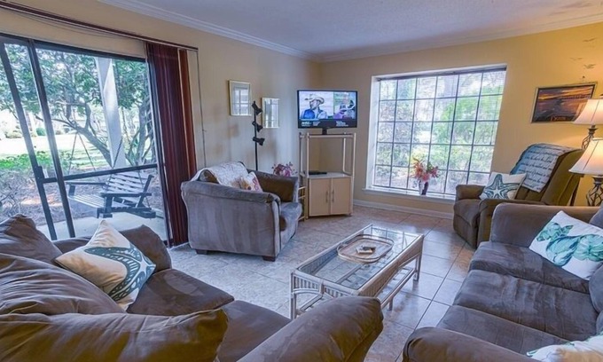 Miramar Beach Cottage | Golf Course 93a 3 Bedroom Condo by Redawning