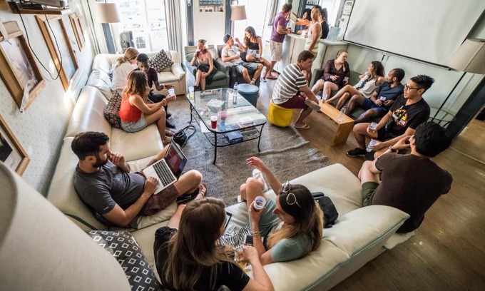 Baixa Hostel | Goodmorning Solo Traveller Hostel