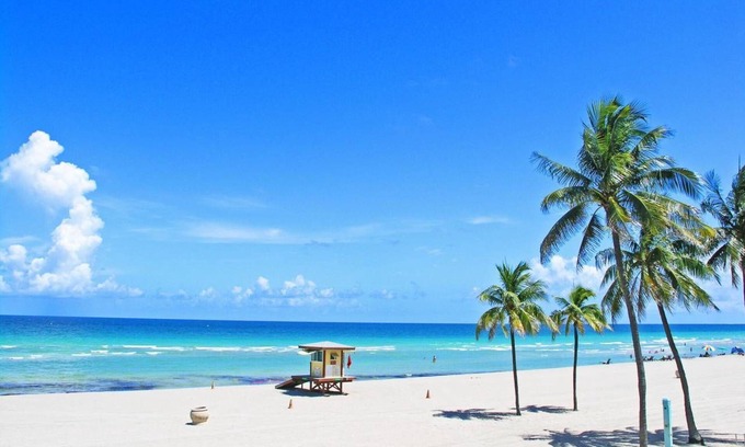 Hallandale Beach Apartment | Gorgeous Gem, Walk From the Ocean!