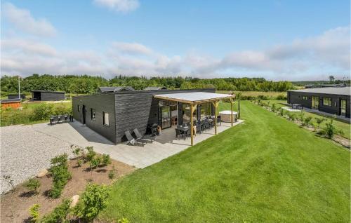 Fjellerup Strand House | Gorgeous Home In Glesborg With Kitchen