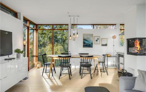 Grena Strand House | Gorgeous Home In Grenaa With Kitchen