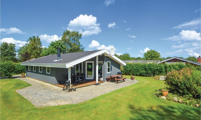 Hejlsminde Strand House | Gorgeous Home In Hejls With Wifi