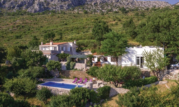 Klis House | Gorgeous home in Klis with WiFi