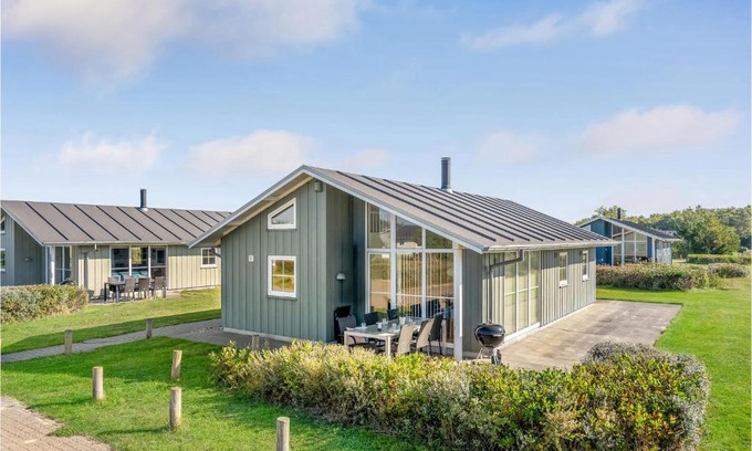 Houstrup House | Gorgeous Home In Nørre Nebel With Wifi