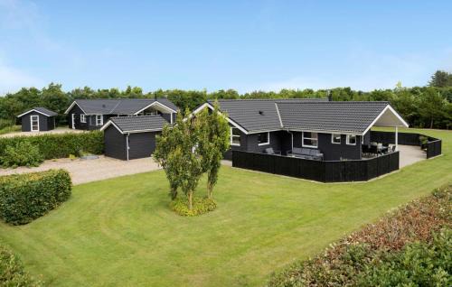 Skaven Strand House | Gorgeous Home In Tarm With Kitchen