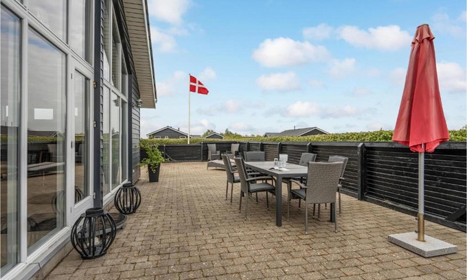 Skaven Strand House | Gorgeous Home In Tarm With Wifi