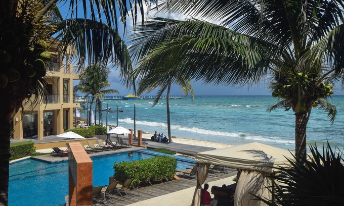 Downtown Condo | Gorgeous Reef 203 w/Ocean Views 2BR at El Faro