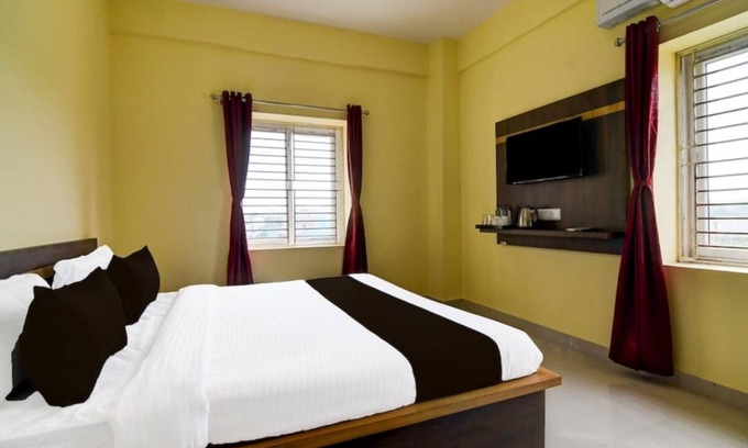 Bhubaneshwar Hotel | Goroomgo Dutta Residency Premium