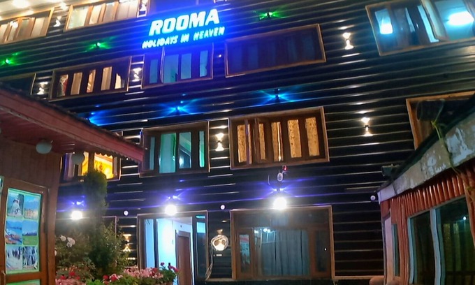 Srinagar Hotel | Goroomgo Rooma Srinagar