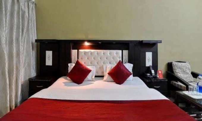 Bhubaneshwar Hotel | Goroomgo Shree Ganapati Premium