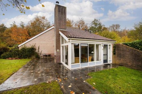 Zwiggelte House | Goudvink I Huis met Excentrieke Tuin