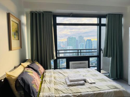 Downtown Apartment | Gramercy Residences Studio With Balcony City View